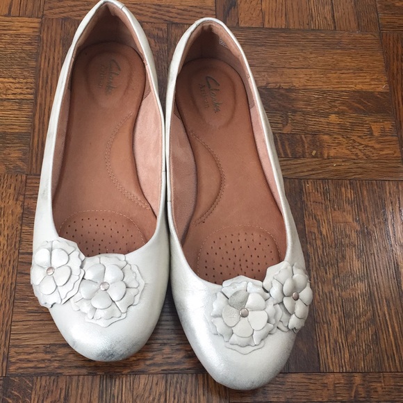 Clarks Shoes - Clark’s flats size 9 new without box